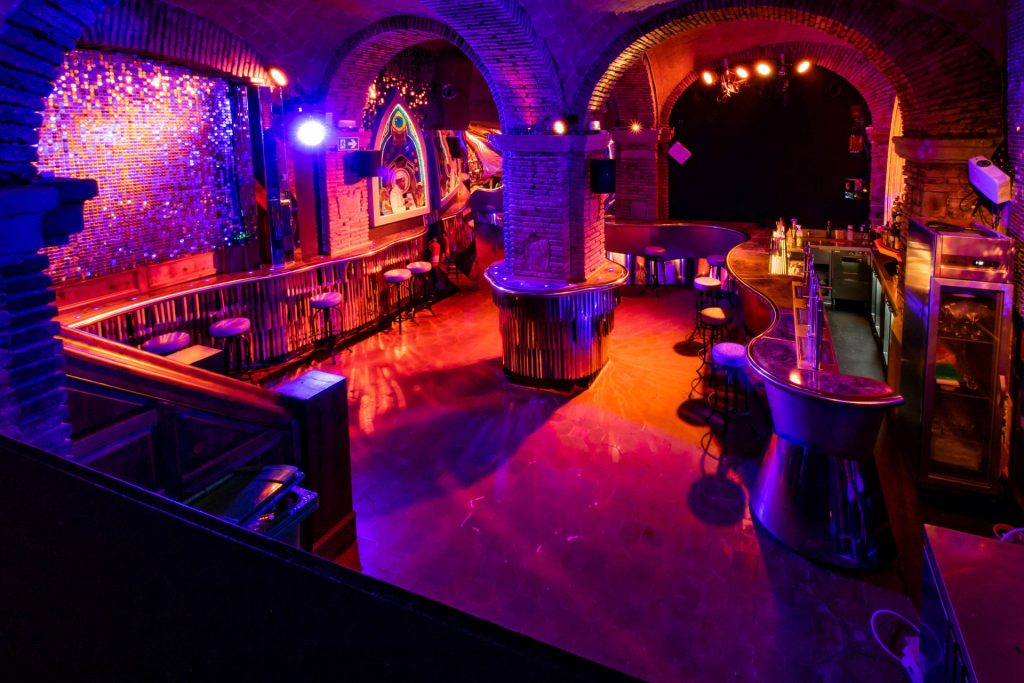 Monk bar photo 5